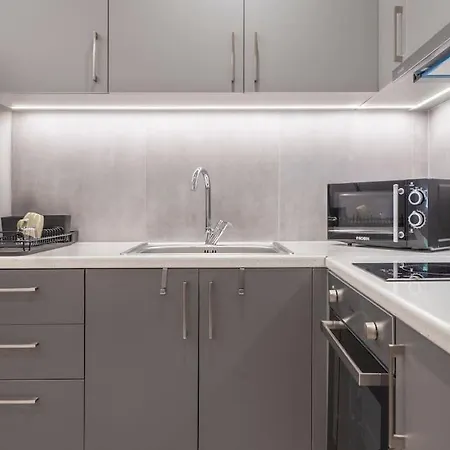 Apartment Oculus Irakleous 1